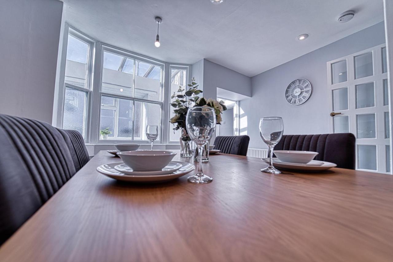 The Stylish Gem Of Bath - Football Table - Sleeps 10 Экстерьер фото